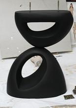 Anya Hindmarch Handbag stand Christmas 09 form 4