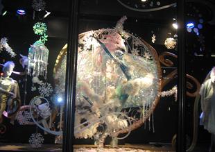 Harvey Nichols Christmas 09 Frame 5
