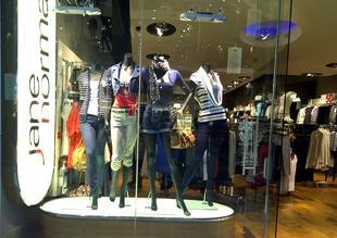 Jane Norman Dialogue Mannequins 3