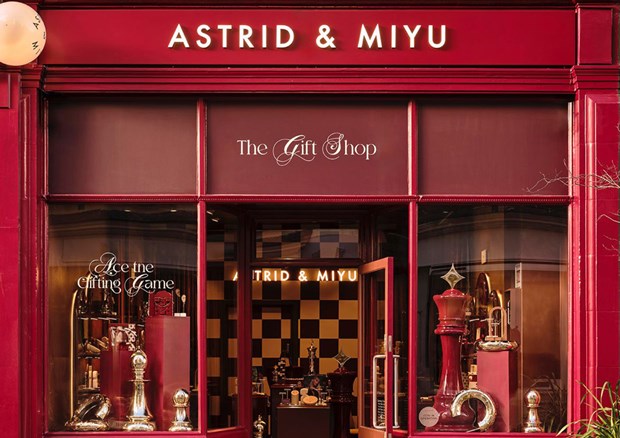 Astrid & Miyu Christmas 25_6