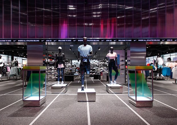 FootAsylum Bespoke Mannequins_1