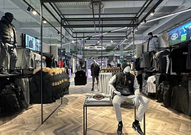 FootAsylum Bespoke Mannequins_2