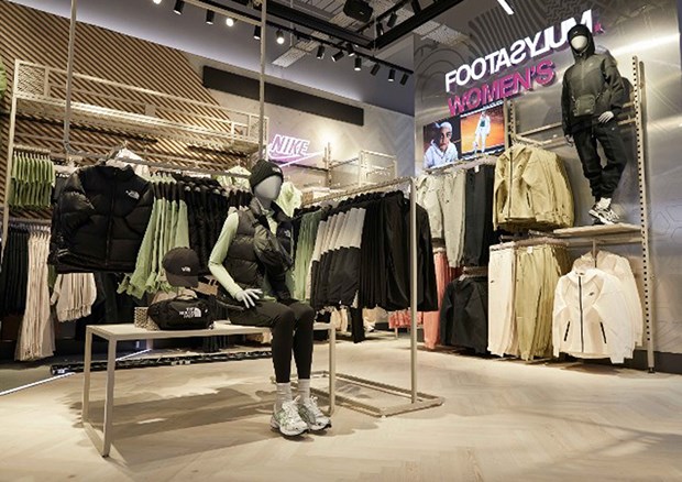 FootAsylum Bespoke Mannequins_3