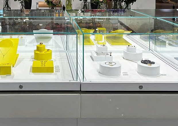 Harvey Nichols 125_7