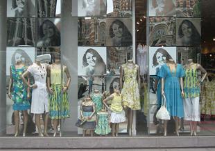 Monsoon Window Universal Display bespoke Mannequin Frame 4