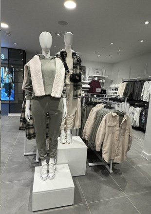 New Look Bespoke Mannequin_Photo_4